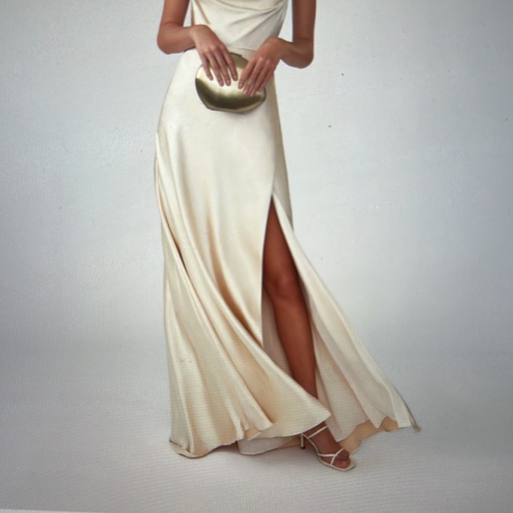 NWT ✨ Fame & Partners Strappy Draped Gown Champagne - Picture 5 of 5